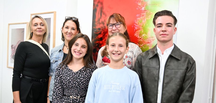 Bild Ausstellungseröffnung Roter Faden