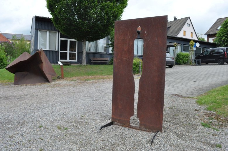 Aufbau Klaus Christ Kunstwerk außen