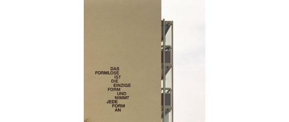 das formlose... Kunstwerk Offenes Buch