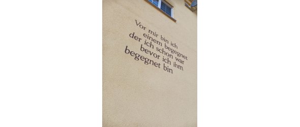 vor mir bin ich einem begegnet, der ich schon war, bevor ich ihm begegnet bin Kunstwerk Offenes Buch