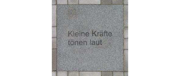 Kleine Kräfte tönen laut Kunstwerk Offenes Buch
