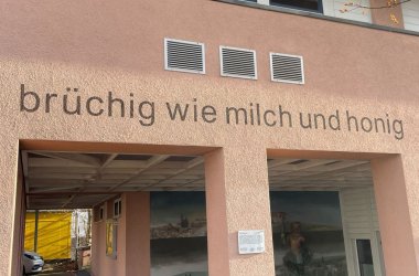 Kunstwerk Offenes Buch Feuerwache